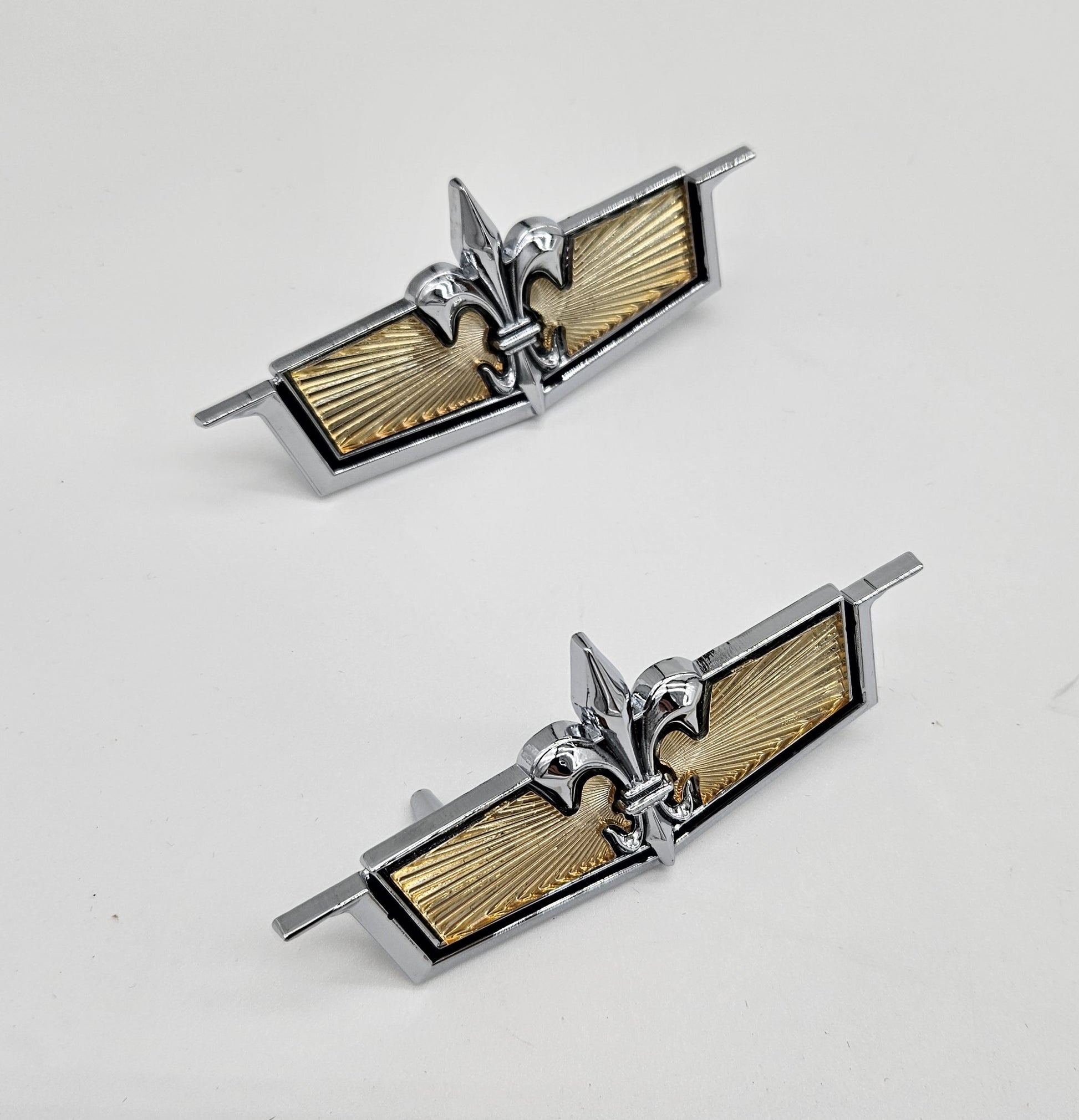 Fleur De Lis Fender Emblem, 1975-1976 Chevrolet Caprice, Pair