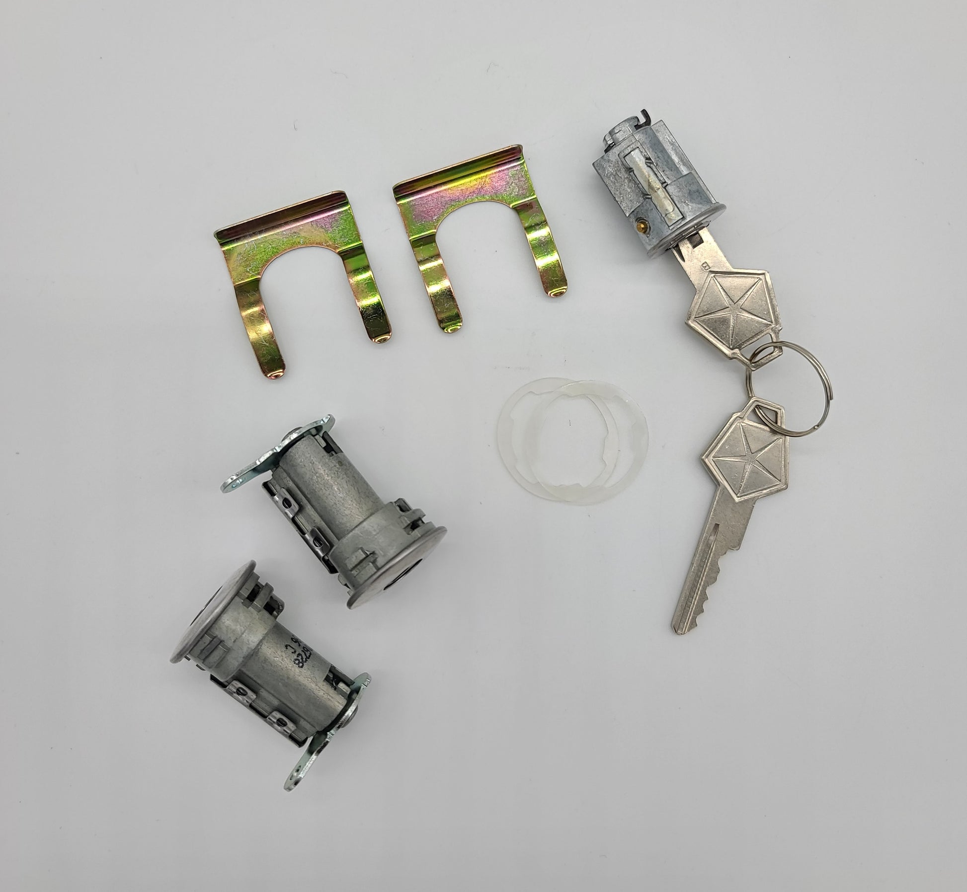 Ignition and Door Lock Set with Chrysler Keys, PY020A