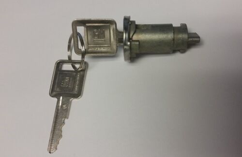 Ignition Lock with Late Style GM Stamped Keys - PY100